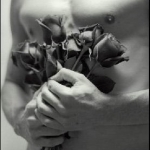 мужчина и розы